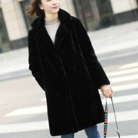 Palton pufos și elegant pentru femei