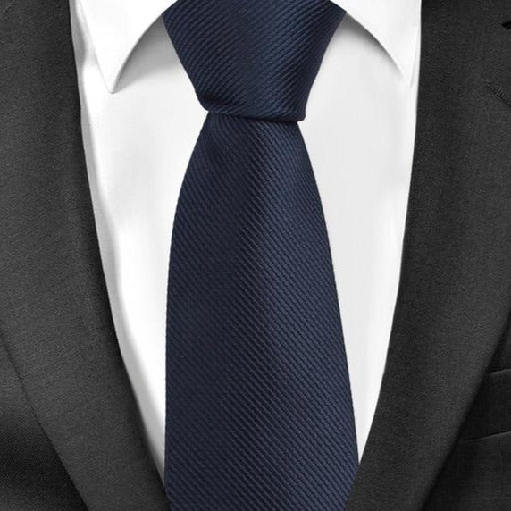 Cravată clasică elegantă