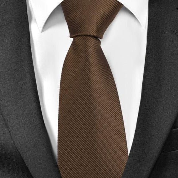 Cravată clasică elegantă
