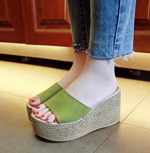 Sandale pentru femei pe platformă elegante