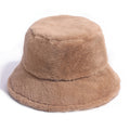 Pălărie pufoasă pentru femei