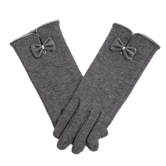 Mănuși elegante pentru femei de iarnă