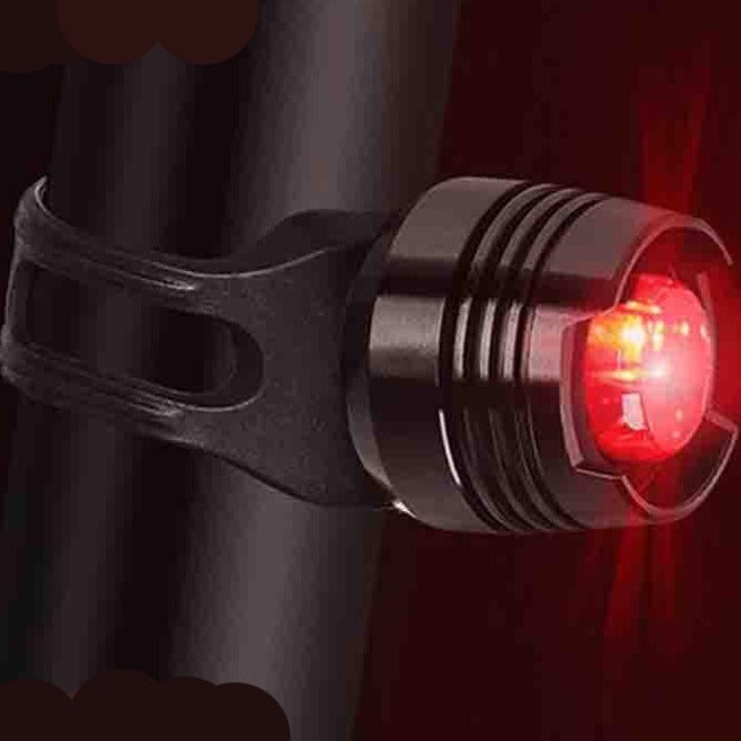 Lumină roșie LED pentru spatele bicicletei