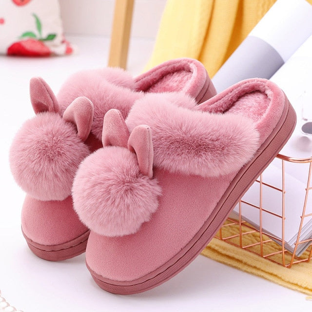 Papuci de casă confortabili și călduroși