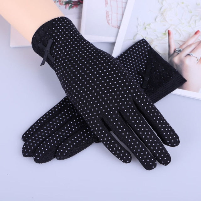 Mănuși elegante pentru femei