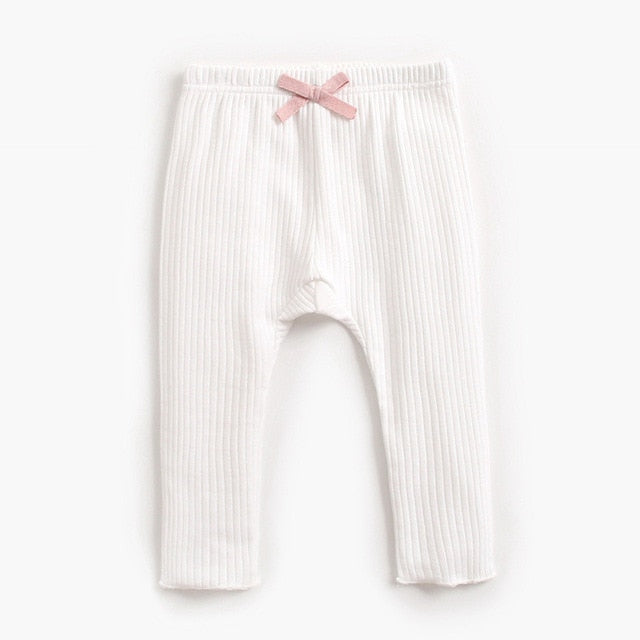 Pantaloni confortabili pentru fetițe