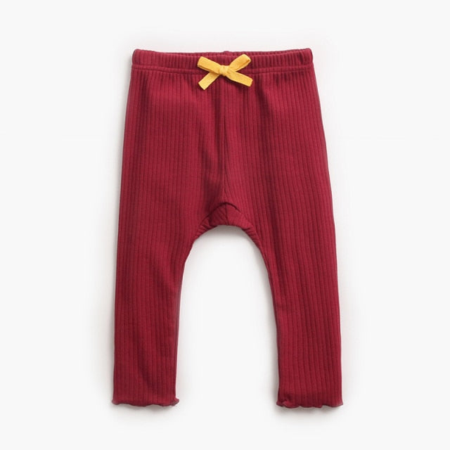 Pantaloni confortabili pentru fetițe