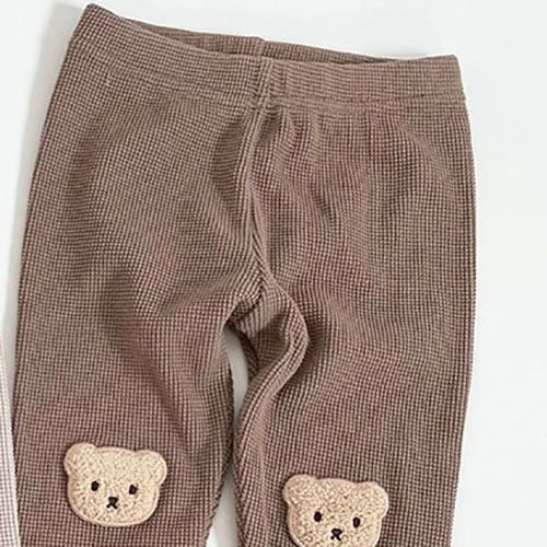 Pantaloni confortabili pentru cei mici