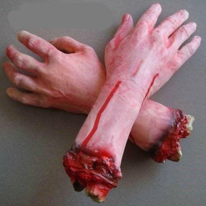 Mâini artificiale de groază